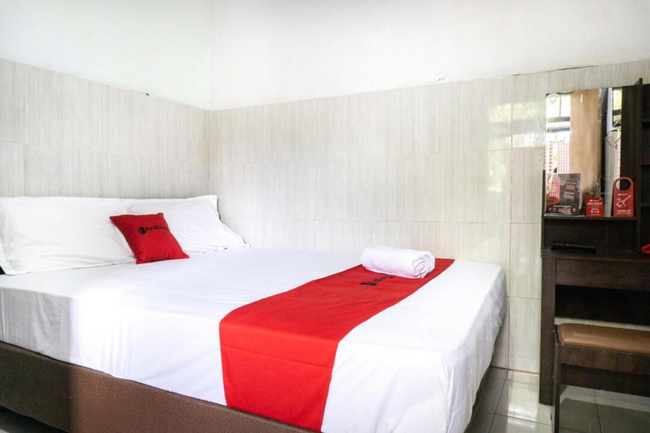 Reddoorz @ Hotel Surabaya Sumenep المظهر الخارجي الصورة