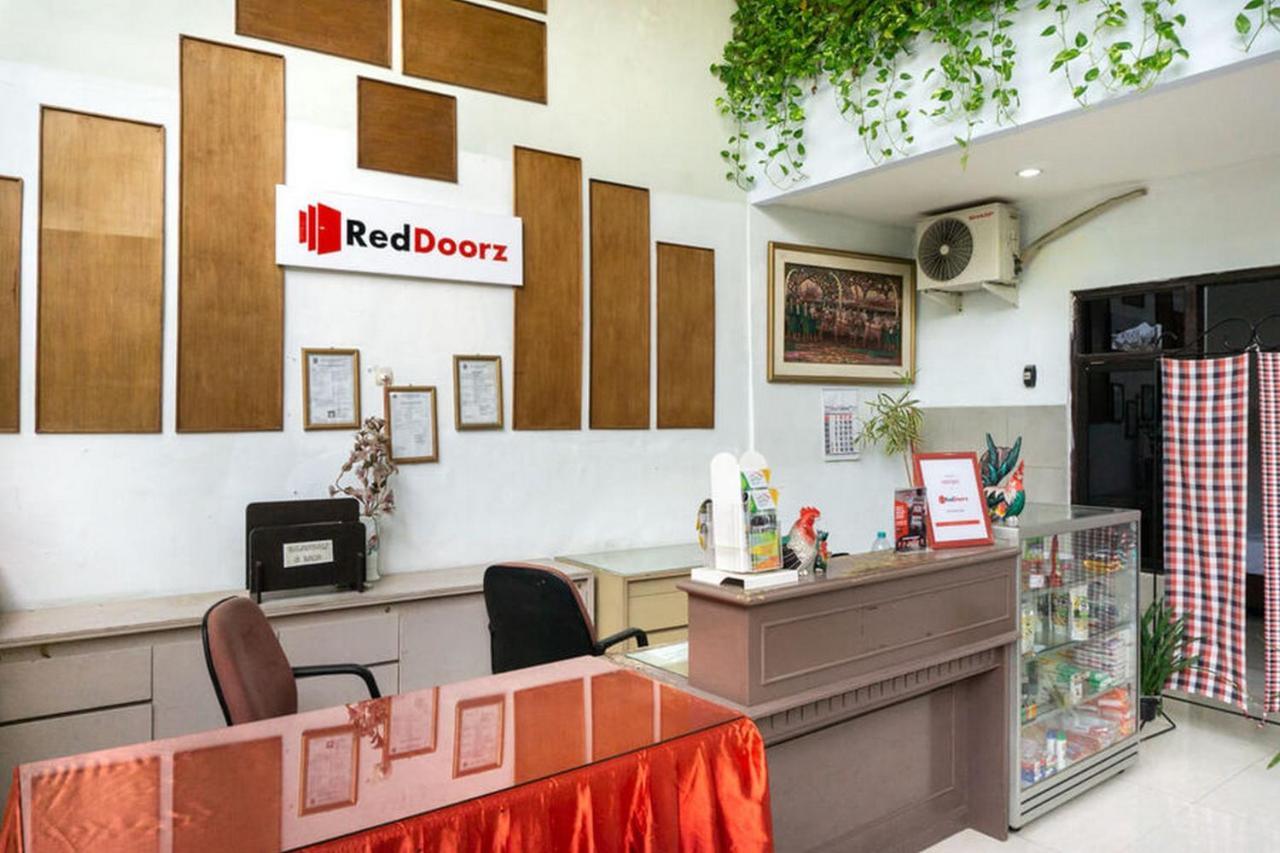 Reddoorz @ Hotel Surabaya Sumenep المظهر الخارجي الصورة